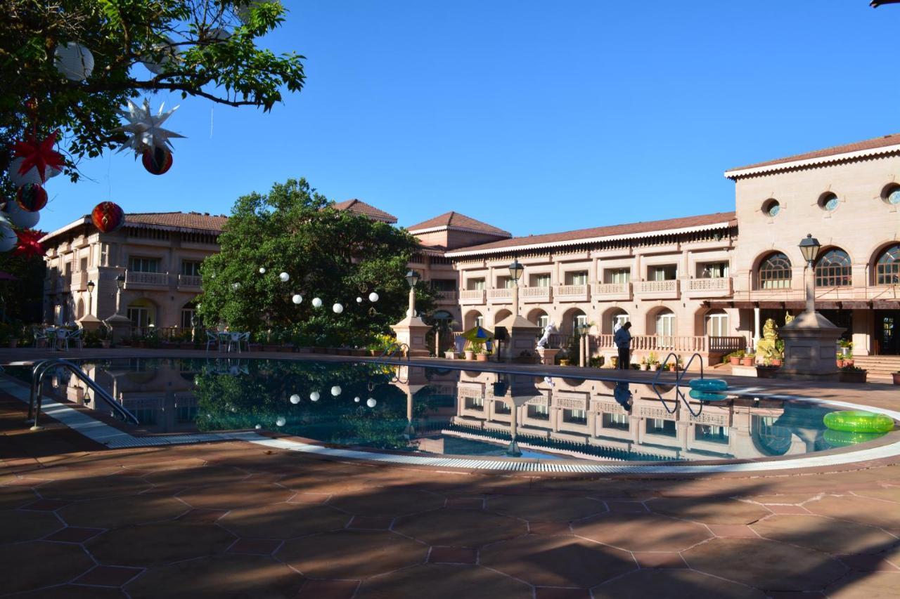 Evershine Resort & Spa Mahabaleshwar Luaran gambar